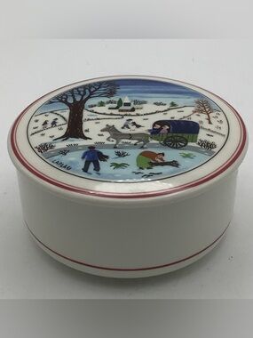 Villeroy & Boch Design Naif Christmas Porcelain Lidded Trinket Dish